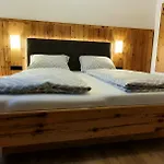 Kroell Apartment