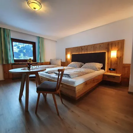 Kroell Apartment *